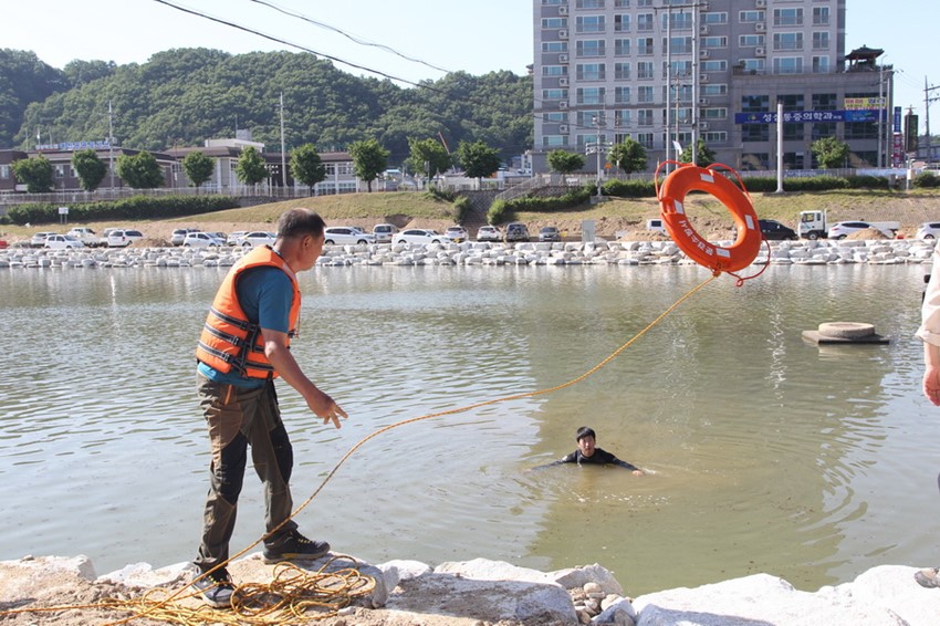 2.물놀이 안전사고예방 교육 가져
